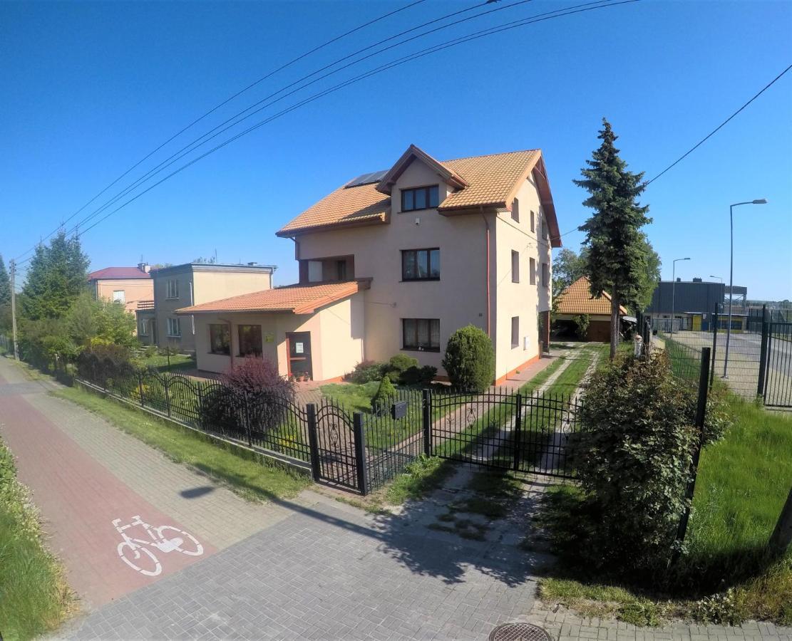 Pokoje Goscinne, Mieszkanie Na Wynajem W Swidniku K Lublina Luaran gambar